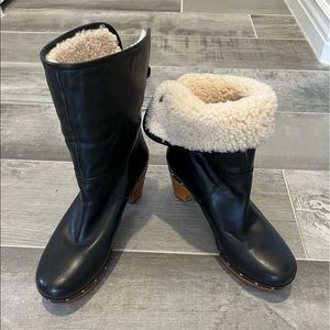 UGG Women's Lynnea Shearling Ankle Clog Boots, black, & size 10.